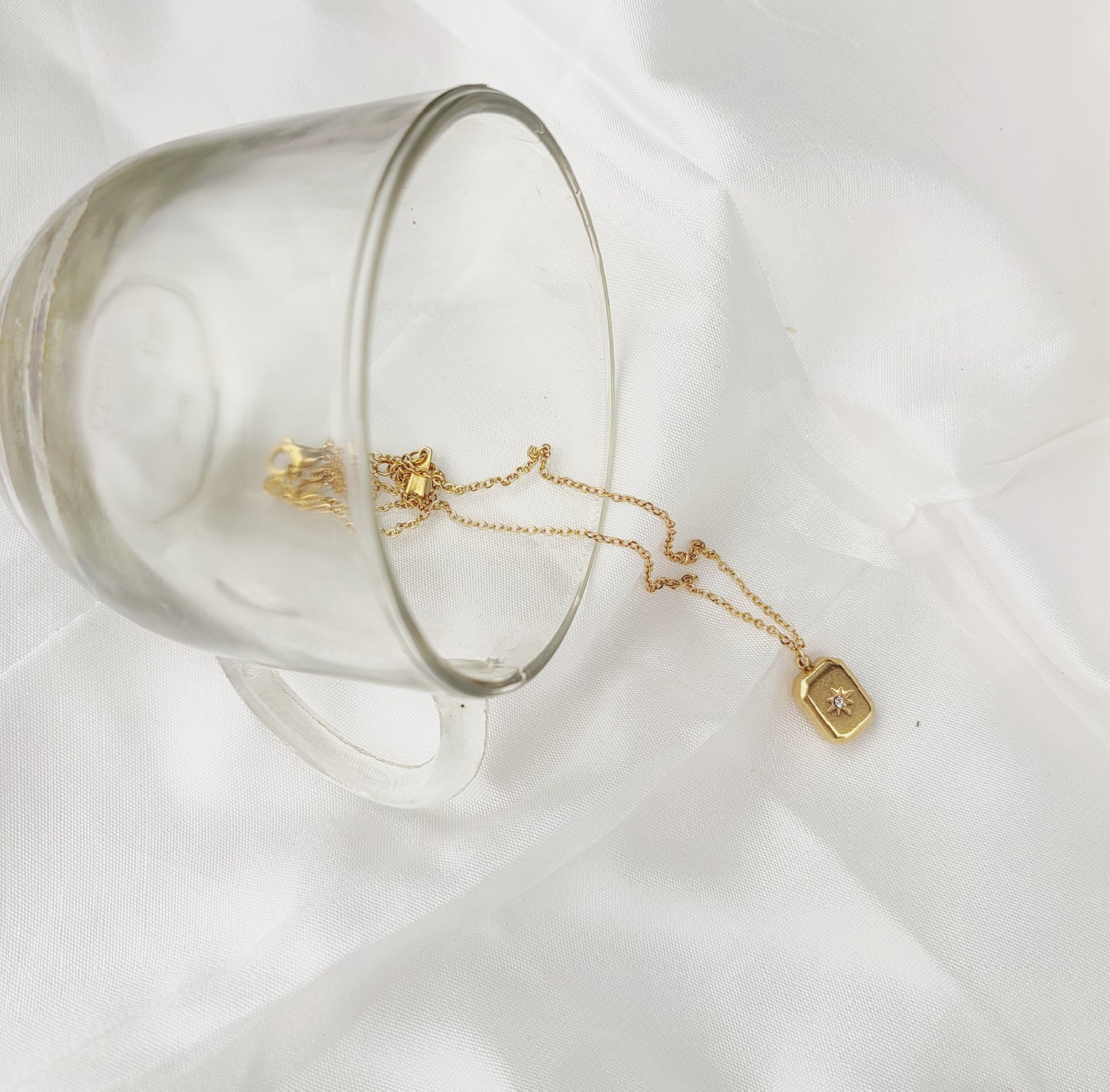 Nova Frame Pendent Necklace