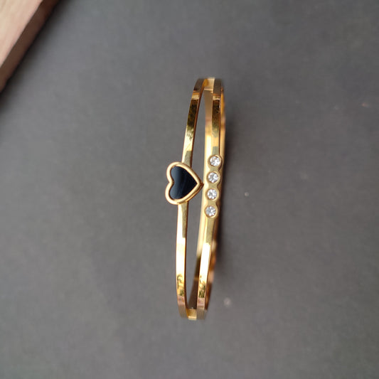 Midnight Heart Bangle