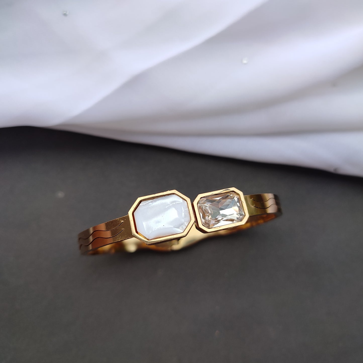 Hexaluxe Due Bracelet