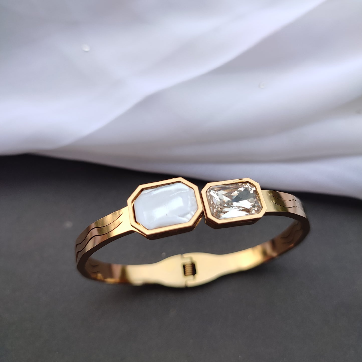 Hexaluxe Due Bracelet