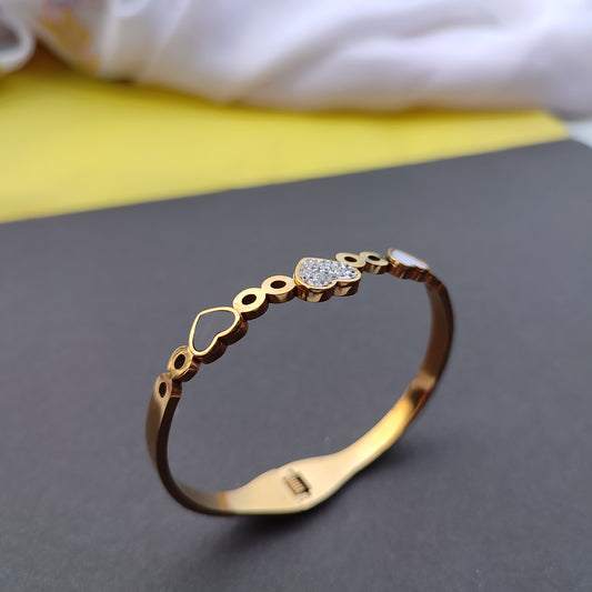 Trilove Kada  Bracelet