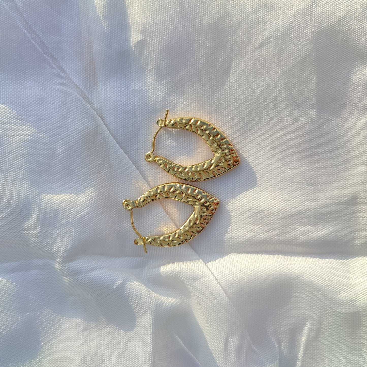 Vintage-Inspired V-Shaped Hoop Earring