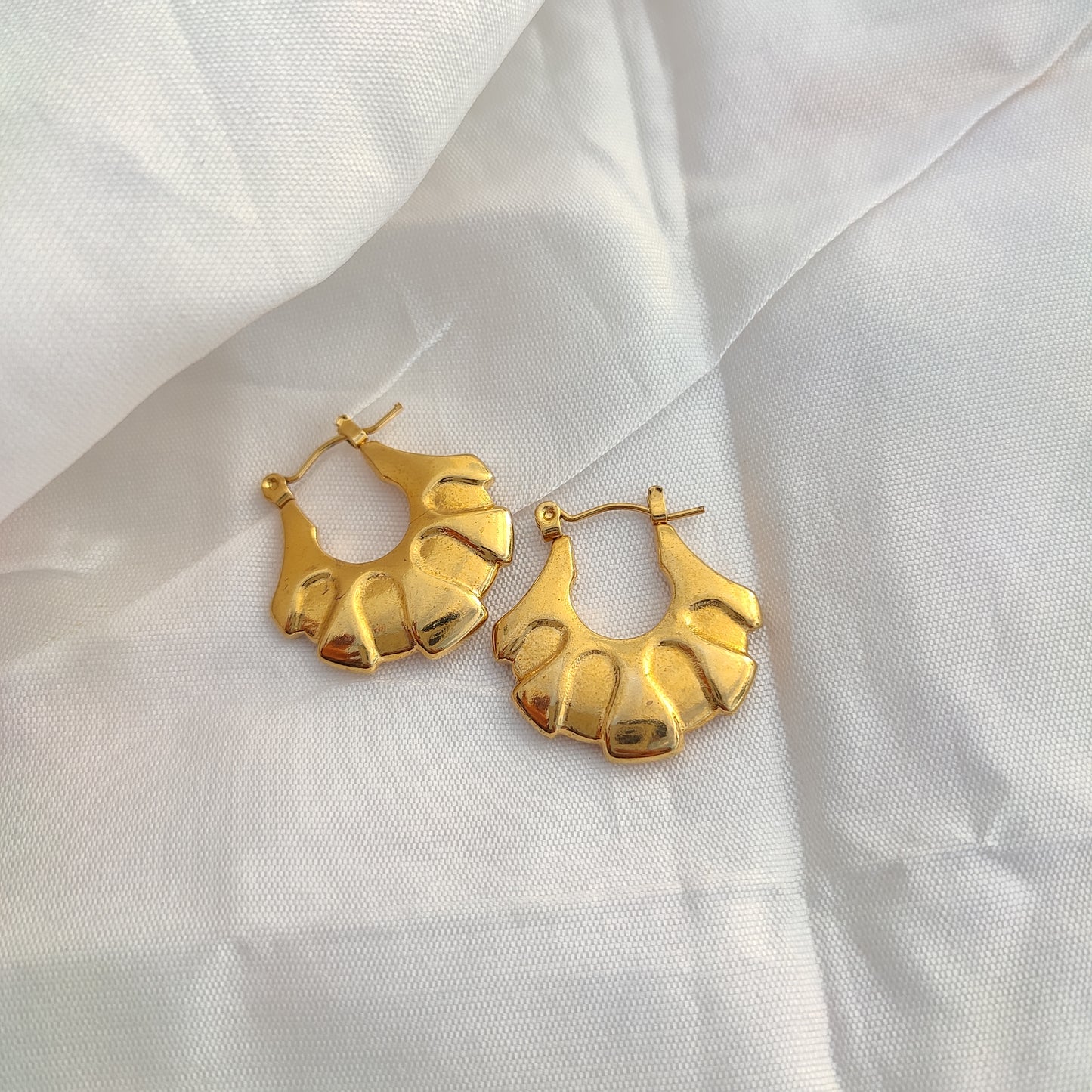 Petal Fan Hoop Earring